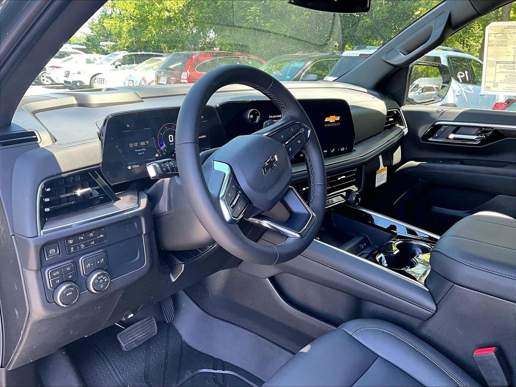 2026 Chevrolet Tahoe — photo 9
