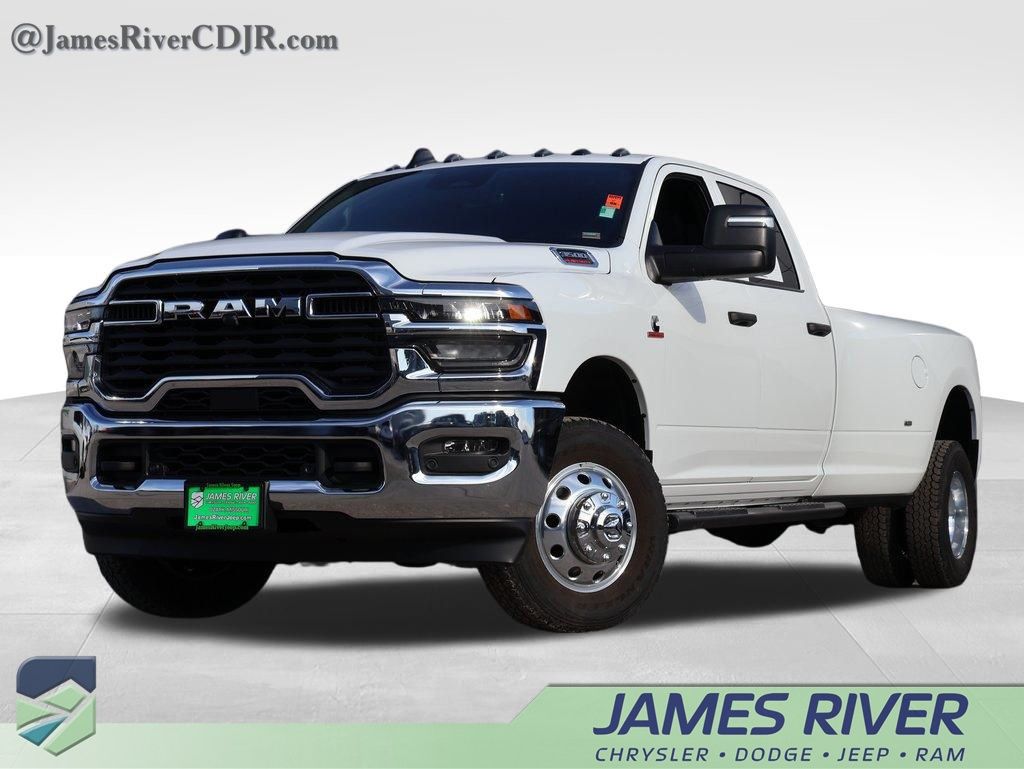 2025 RAM 3500 Tradesman Crew Cab LB DRW 4WD