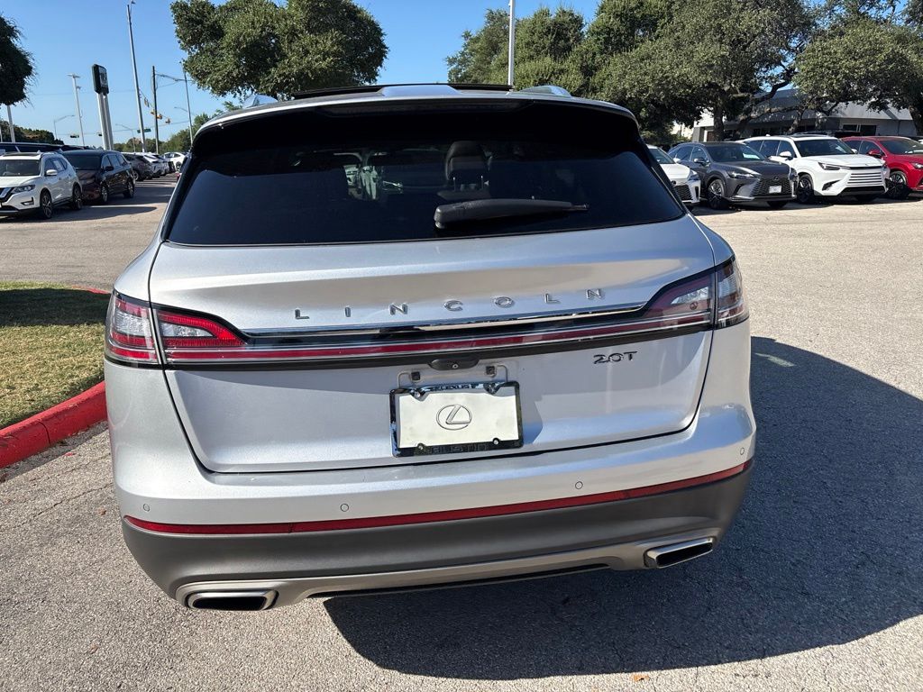 Thumbnail: 2019 Lincoln Nautilus - 4