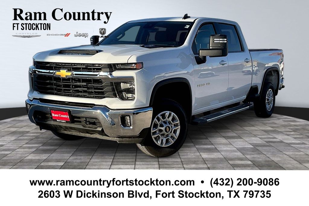 Summit White 2025 Chevrolet Silverado 2500HD Pickup Truck Four-Wheel Drive Automatic