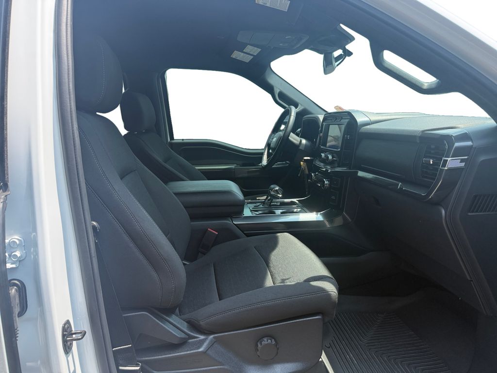 2023 Oxford White Ford F-150 XLT 4X4 Truck