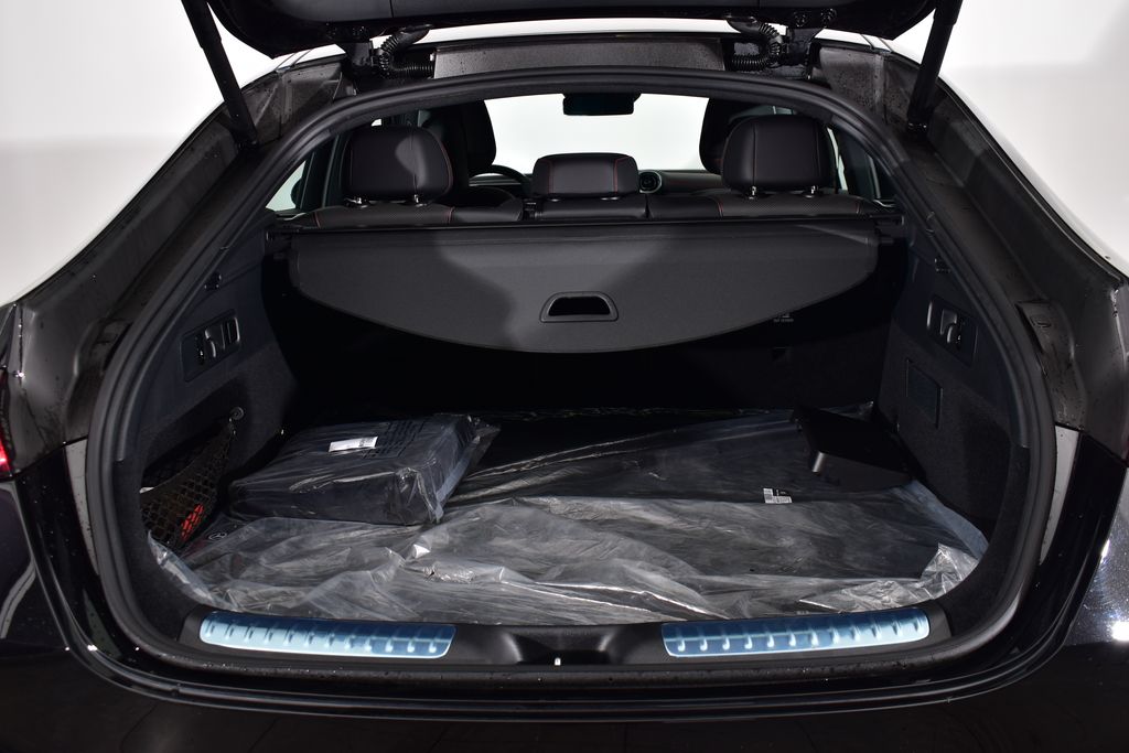 Thumbnail: 2025 Mercedes-Benz GLC - 25