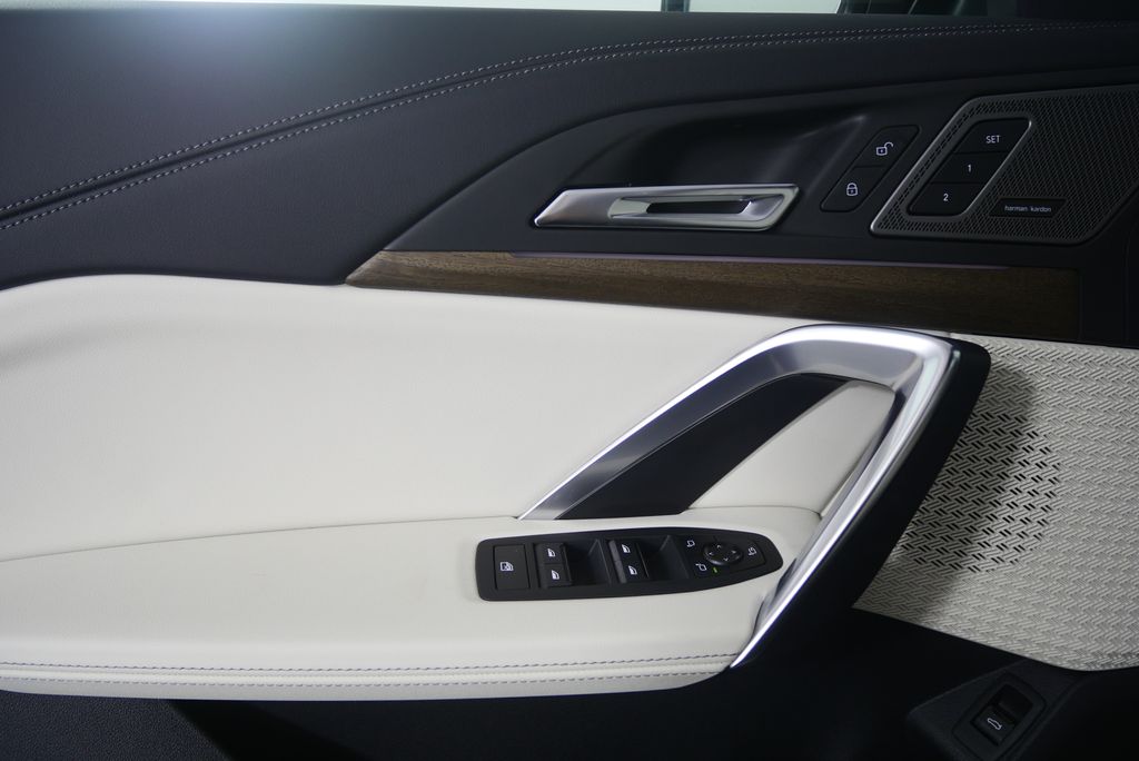 Thumbnail: 2026 BMW X1 - 8