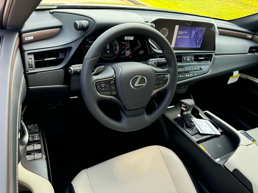 2025 Lexus ES 350 2