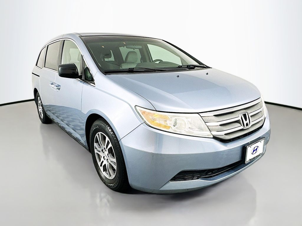 Thumbnail: 2011 Honda Odyssey - 3