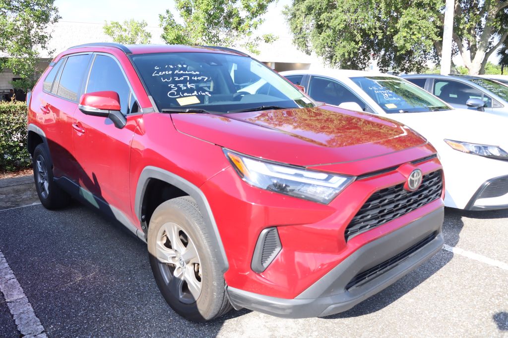 2022 Toyota RAV4 XLE 6