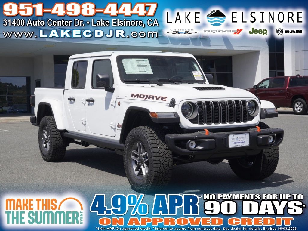 Bright White Clearcoat 2026 Jeep Gladiator Pickup Truck Four-Wheel Drive 8-Speed Automatic