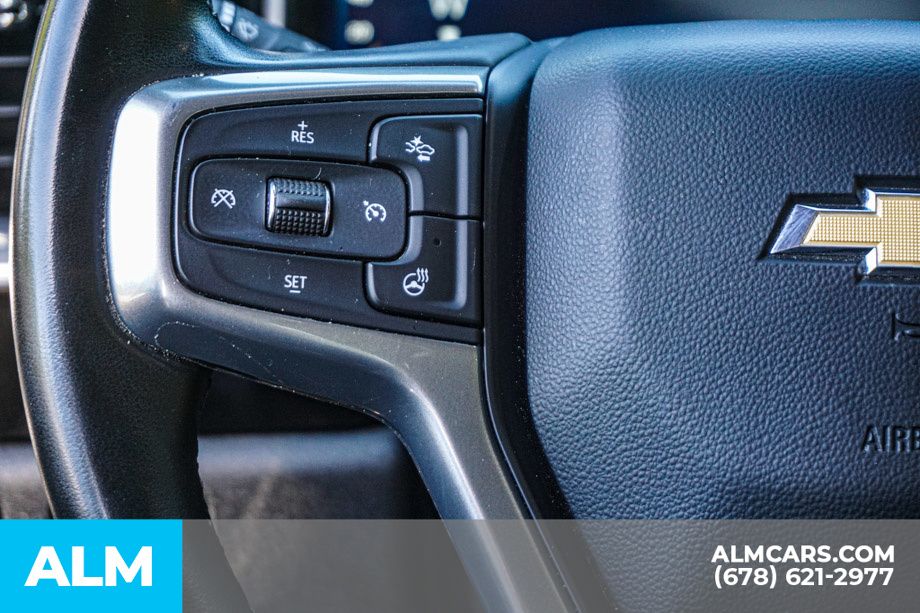 Used 2025 White Chevrolet LT image 28