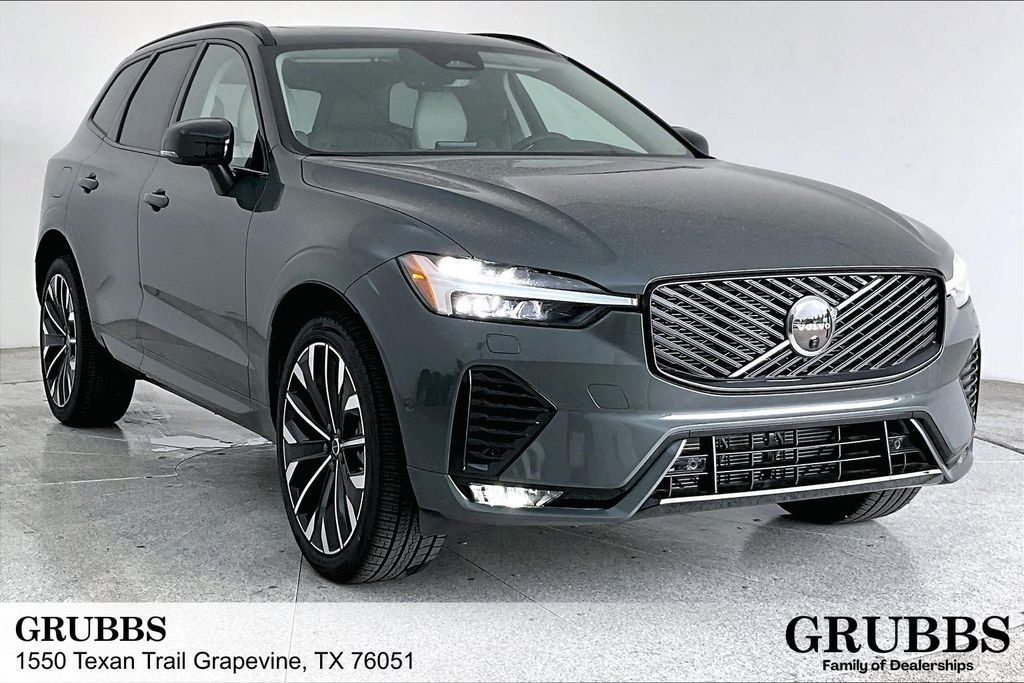 2026 Volvo XC60 B5 Ultra
