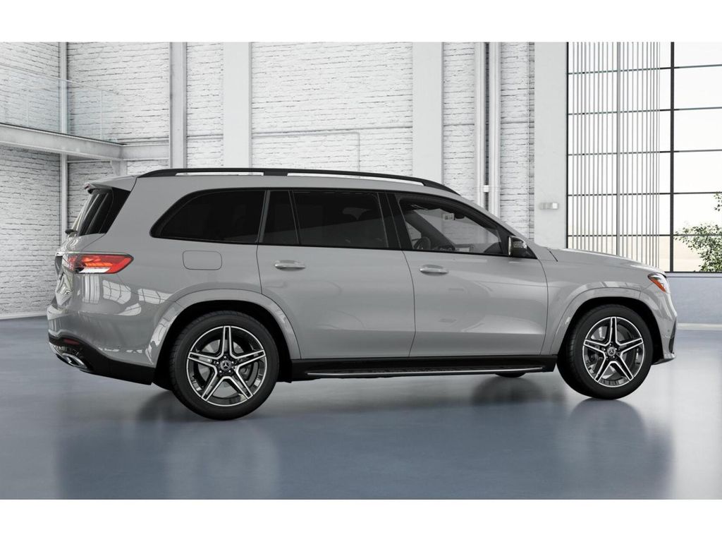 2025 Mercedes-Benz GLS 450 4MATIC 18