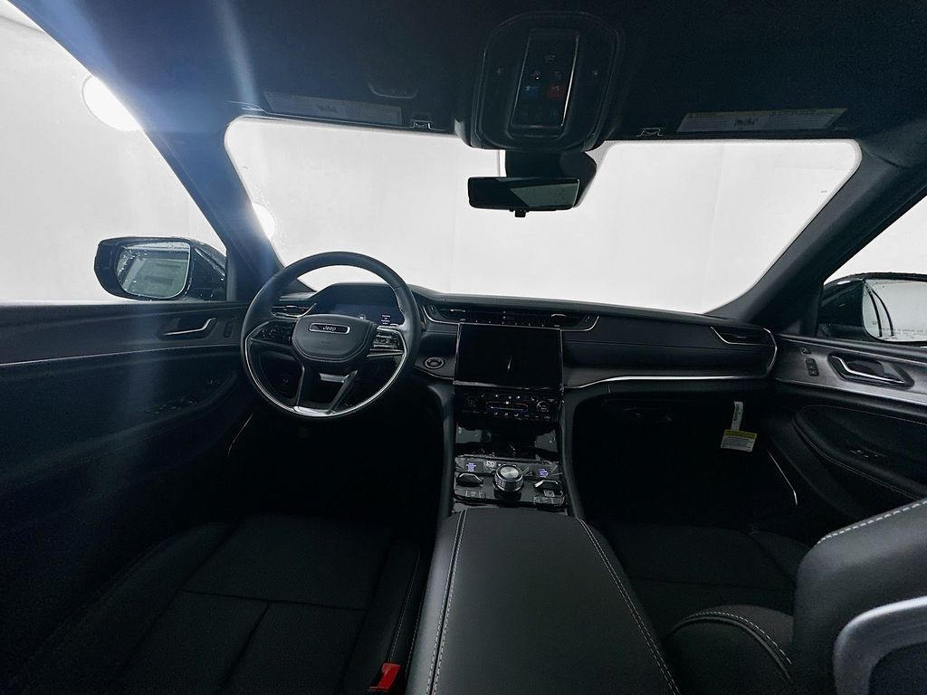 New 2025 Silver Jeep Overland image 9