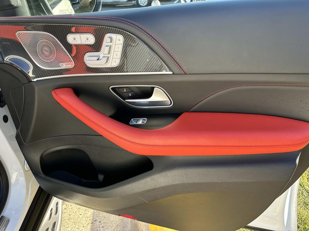 Thumbnail: 2021 Mercedes-Benz GLE - 19