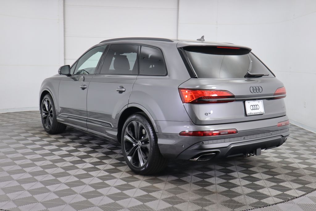 2025 Audi Q7  7