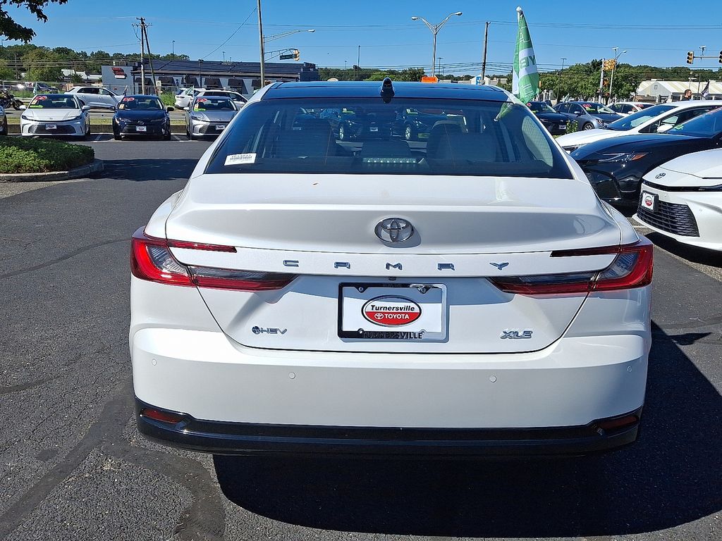 Thumbnail: 2025 Toyota Camry - 5