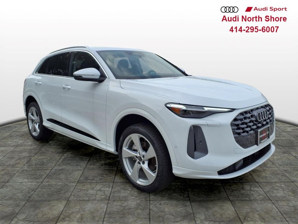 Glacier White Metallic 2026 Audi Q5 SUV / Crossover All-Wheel Drive 7-Speed Automatic
