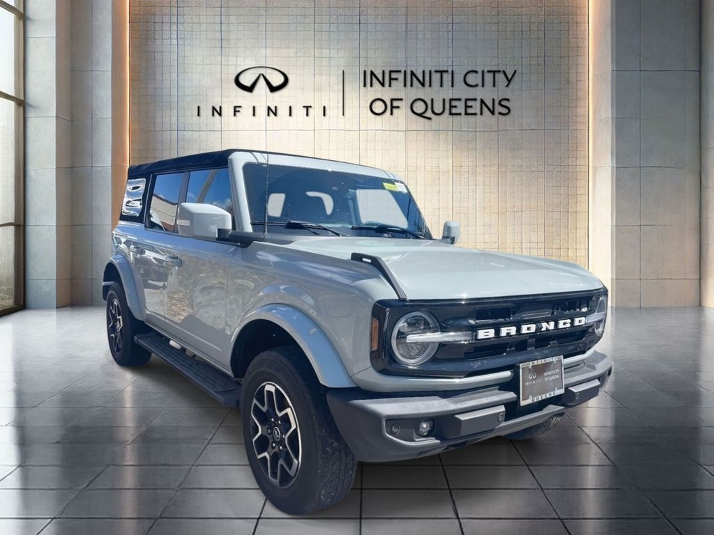 Cactus 2022 Ford Bronco Outer Banks Advanced 4-Door 4WD SUV / Crossover Four-Wheel Drive Automatic