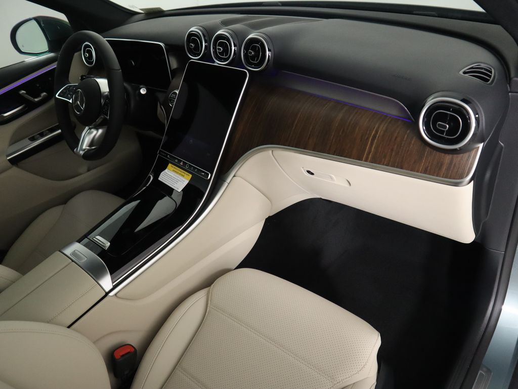 Used 2026 Silver Mercedes-Benz GLC 300 image 19