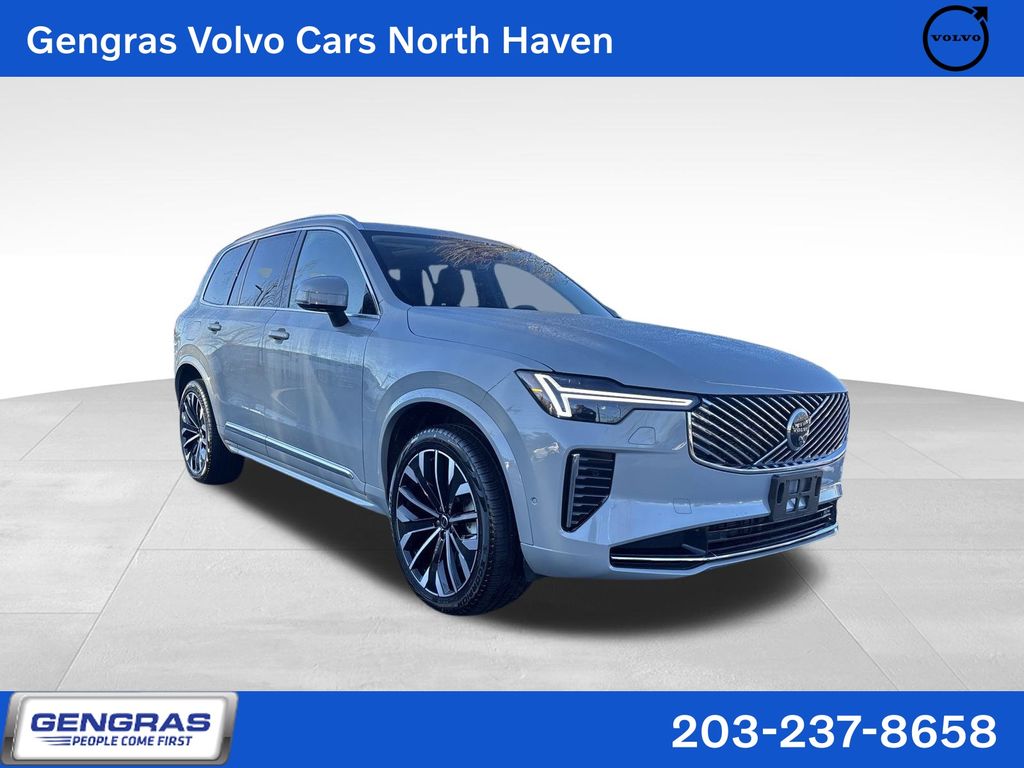 2025 Volvo XC90 B6 Plus Bright Theme 7-Passenger AWD