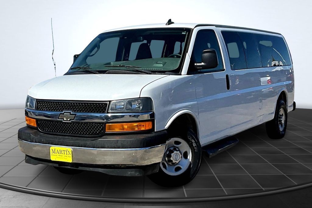 2019 Chevrolet Express 3500 LT - 11