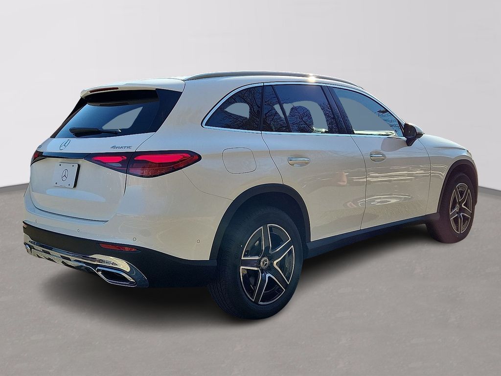 Thumbnail: 2026 Mercedes-Benz GLC - 3