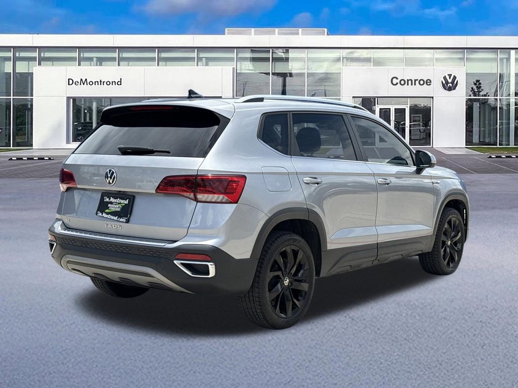 2023 Volkswagen Taos 1.5T SE - 4