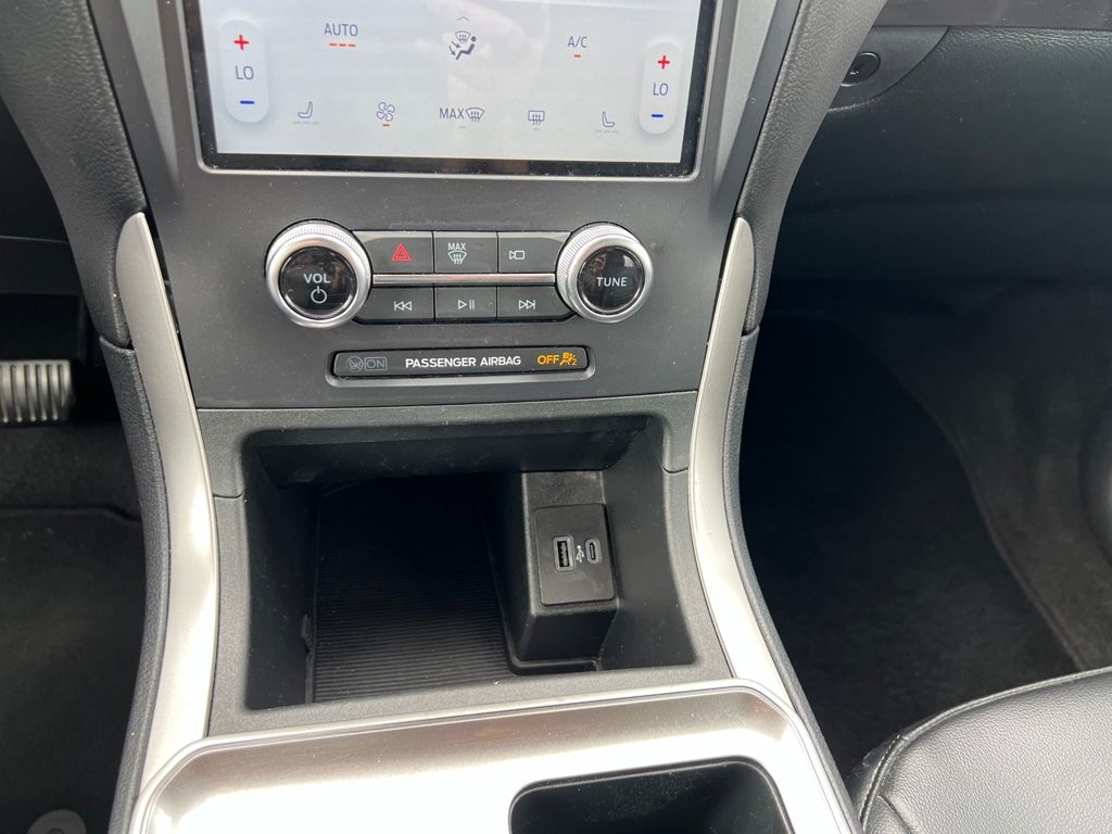 Certified Used 2024 Silver Ford SEL image 15