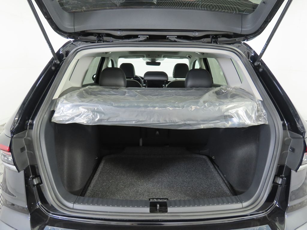 2025 Volkswagen Taos SE 29