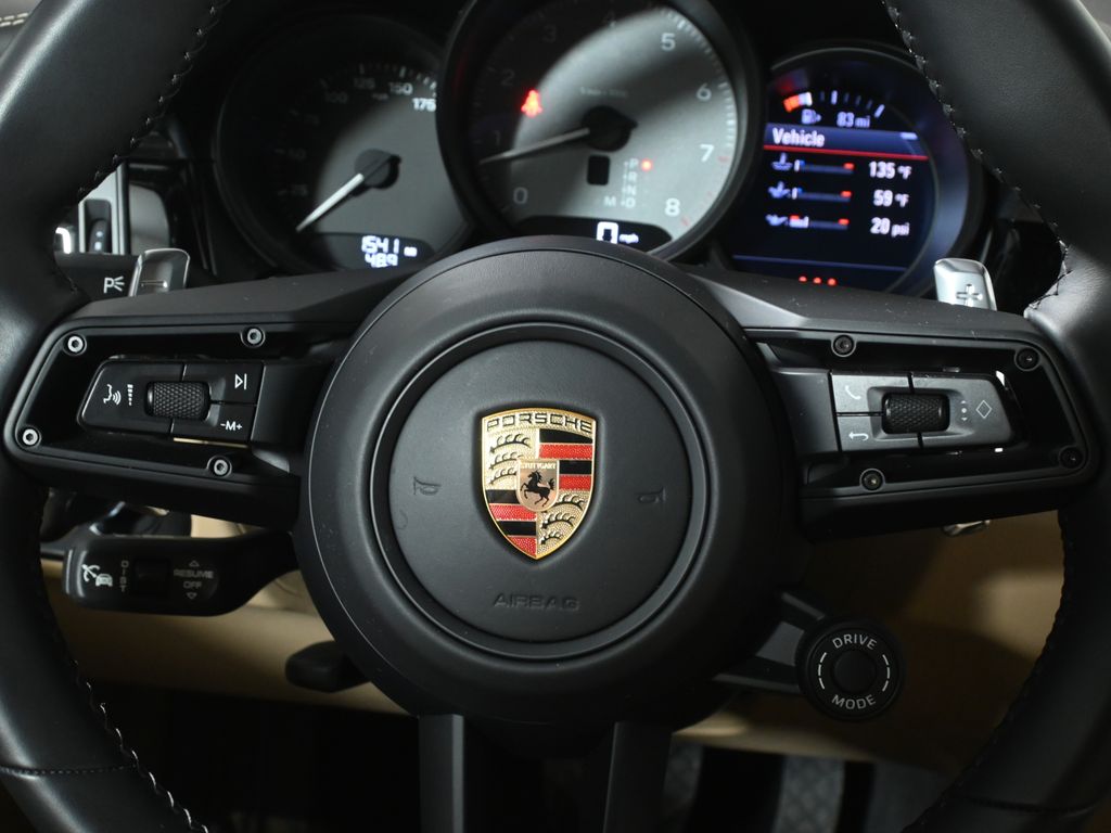 Thumbnail: 2025 Porsche Macan - 18