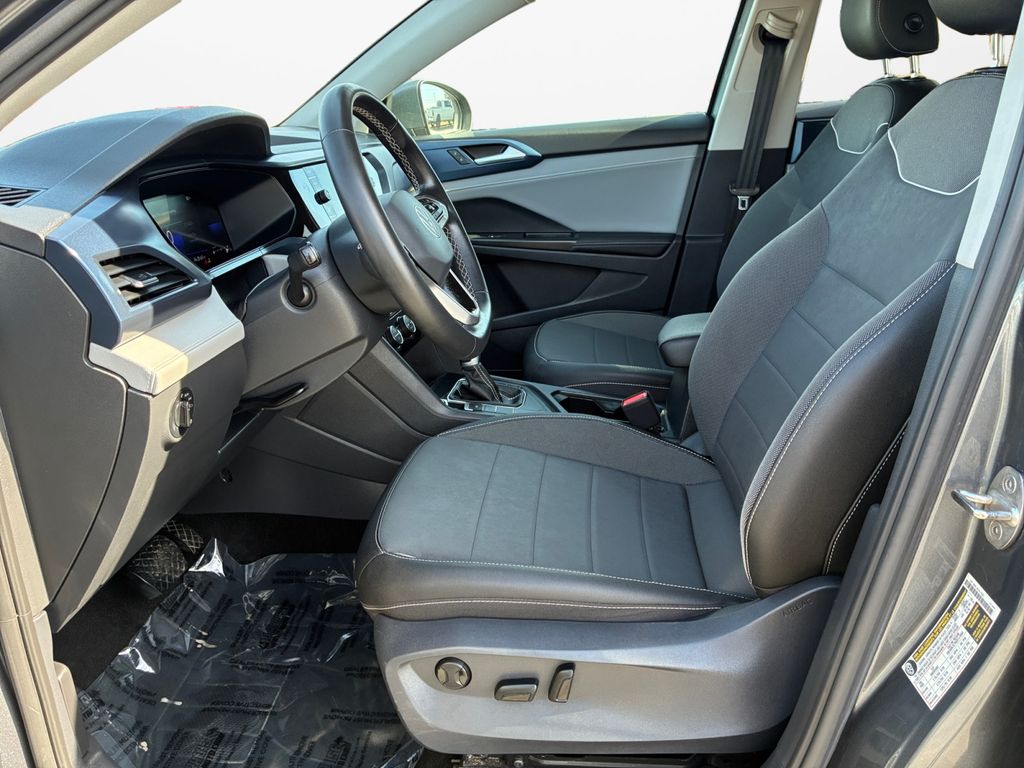 Used Car 2024 Volkswagen Taos  1.5t Se For Sale Under $20,000 In Austin, Texas