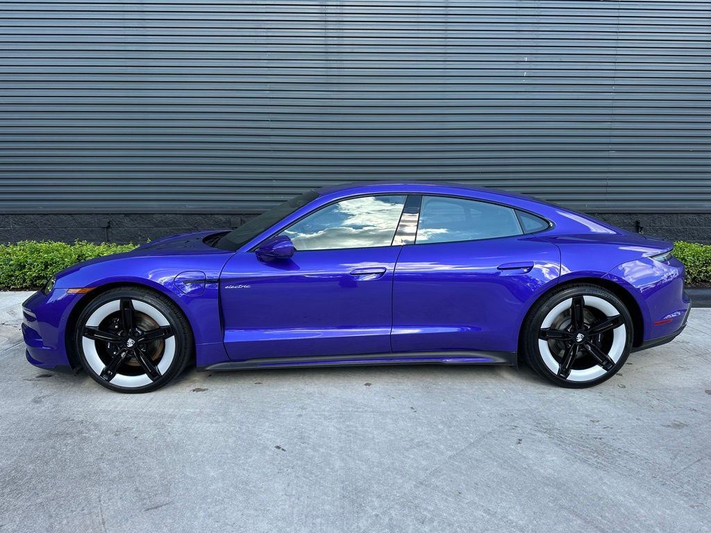 Thumbnail: 2025 Porsche Taycan - 2