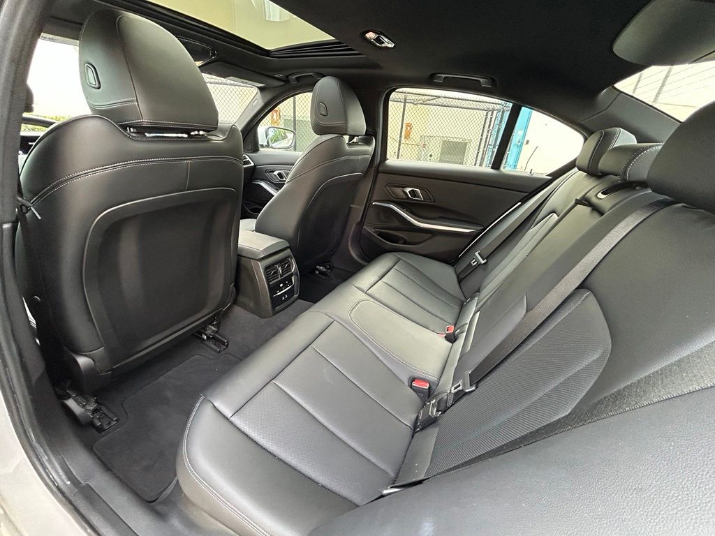 Used 2025 White BMW 330i image 41