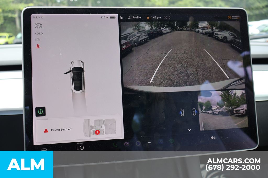 Used 2022 White Tesla Base image 33