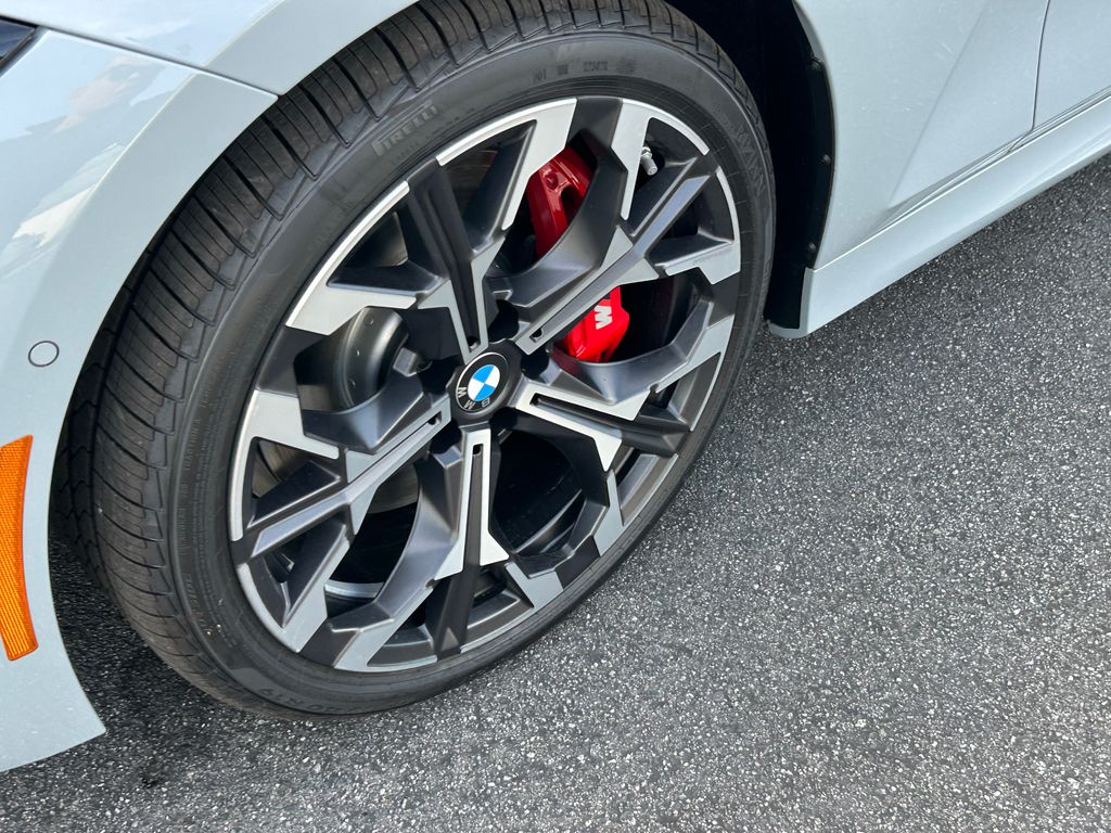 Thumbnail: 2026 BMW 3 Series - 3