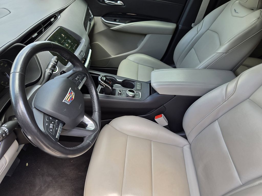 used 2021 Cadillac XT4 car, priced at $22,841