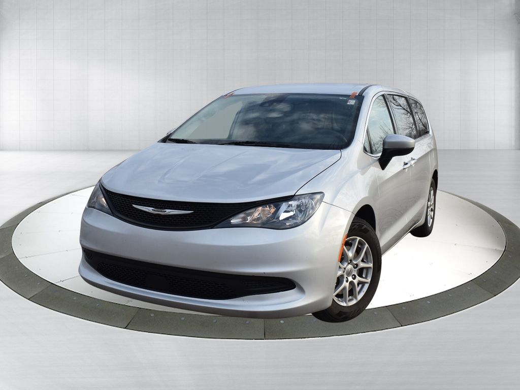 2023 Chrysler Voyager LX FWD