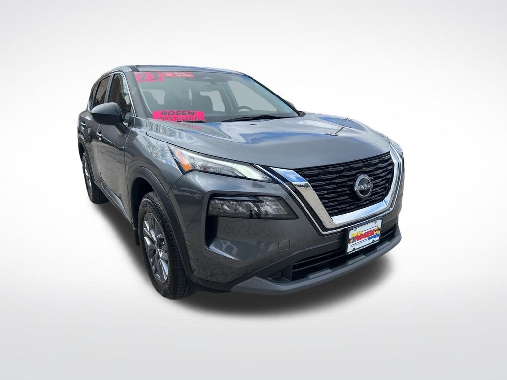 2023 Nissan Rogue S photo
