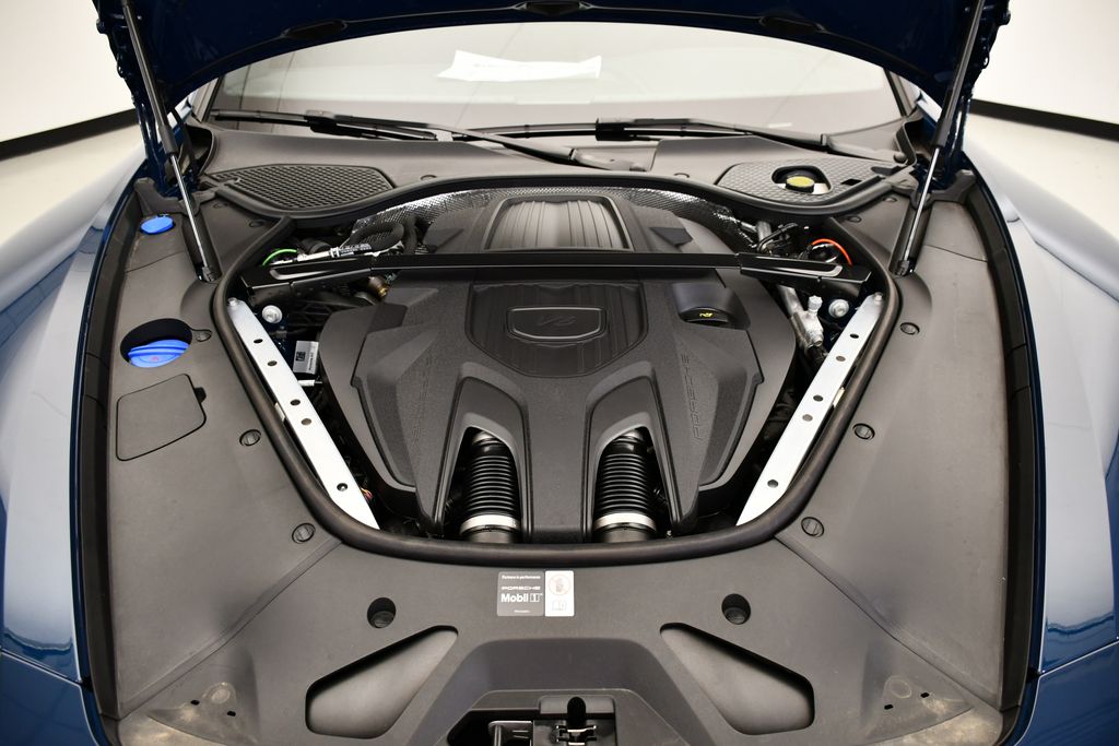 Thumbnail: 2026 Porsche Panamera - 12