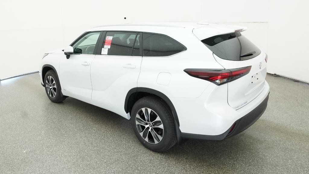 Thumbnail: 2025 Toyota Highlander - 15