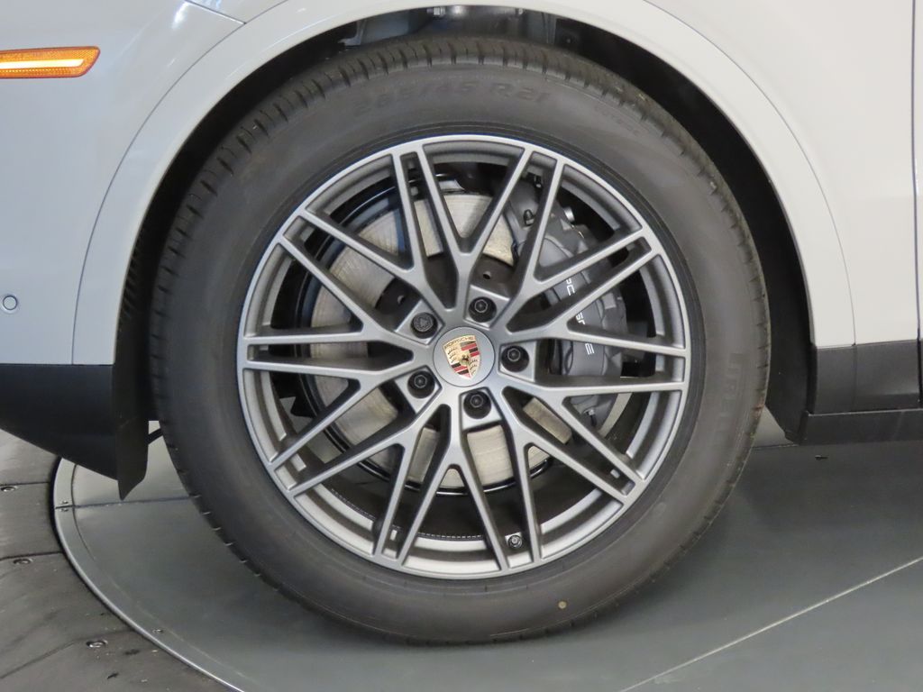 Thumbnail: 2026 Porsche Cayenne - 11