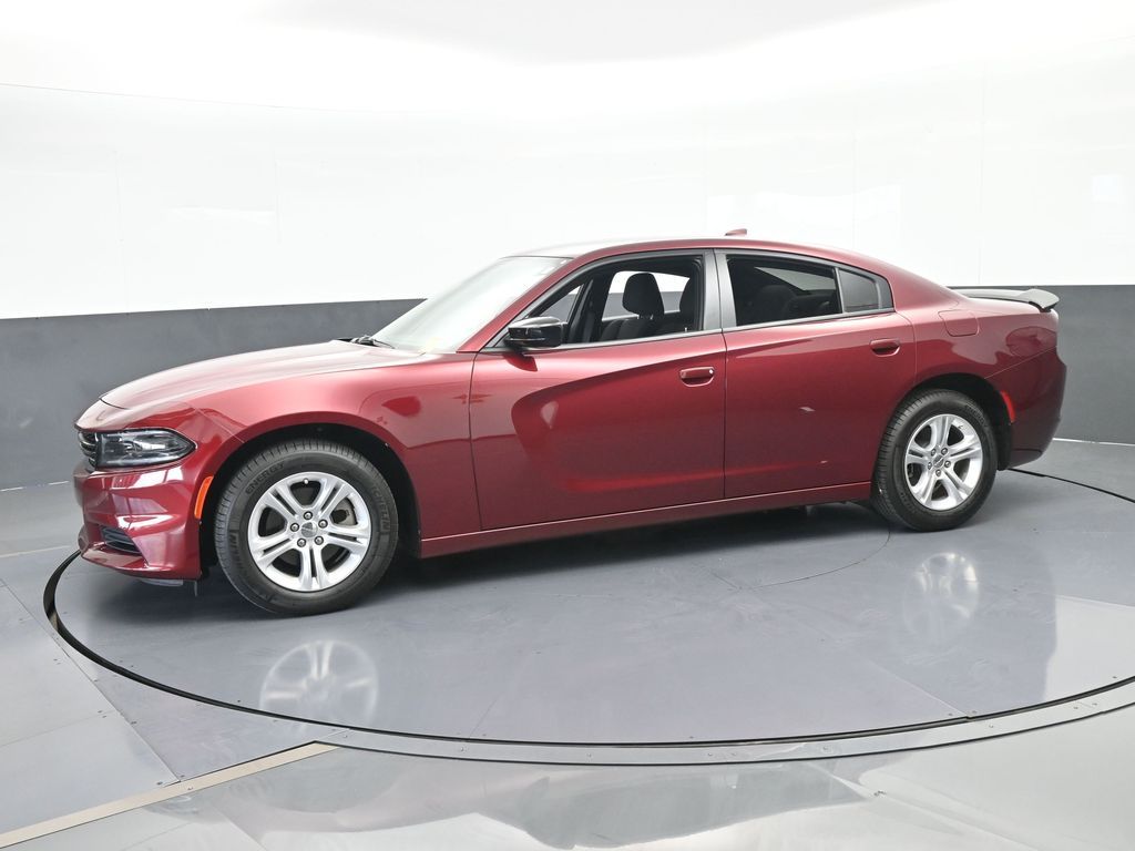 Used 2023 Octane Red Pearlcoat Dodge SXT image 2