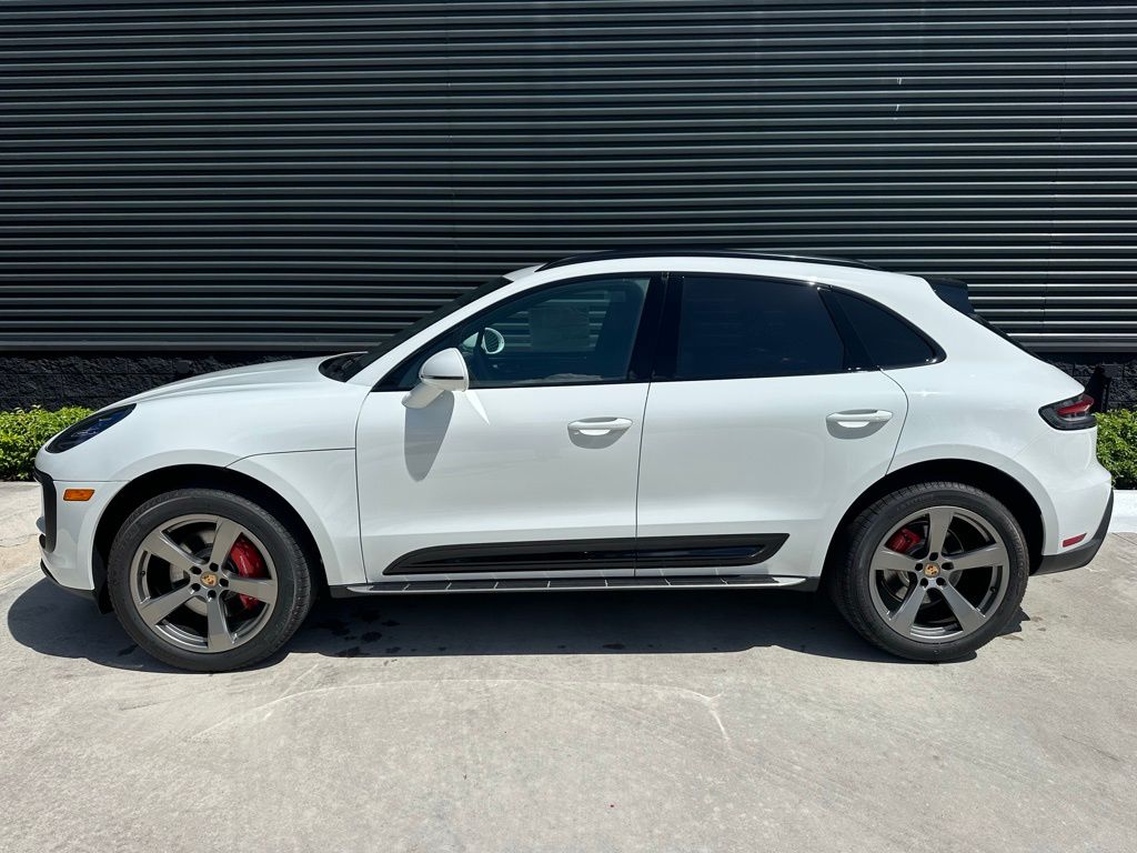 Thumbnail: 2025 Porsche Macan - 2