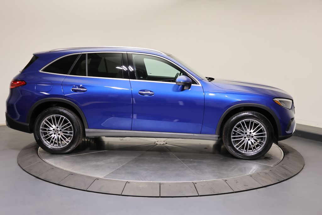 Thumbnail: 2026 Mercedes-Benz GLC - 8