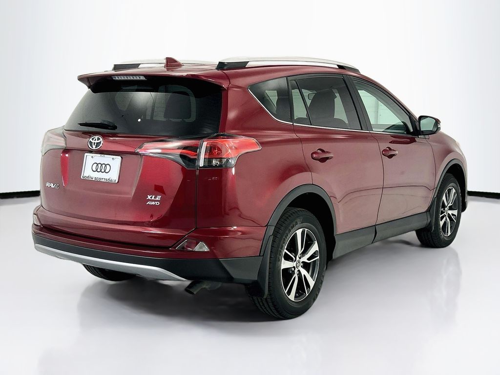 Thumbnail: 2018 Toyota RAV4 - 5