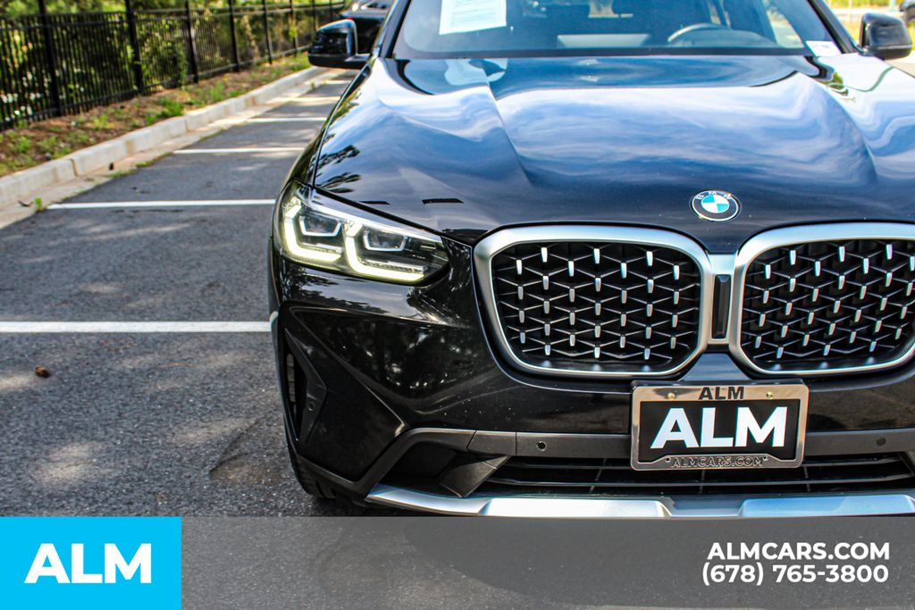 Used 2025 Black BMW xDrive30i image 12