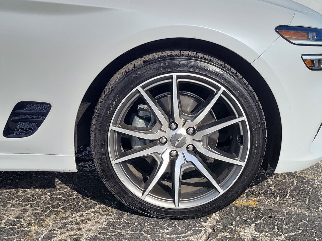 View vehicle photo 5