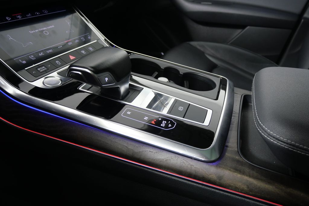 2019 Audi Q8 Premium Plus 24