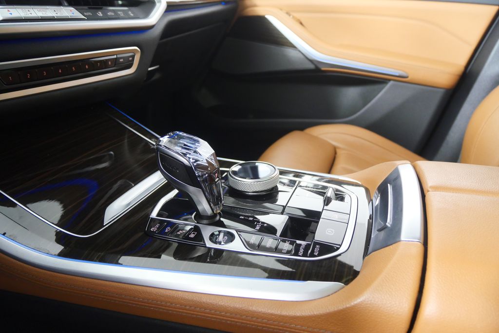 Thumbnail: 2021 BMW X5 - 19