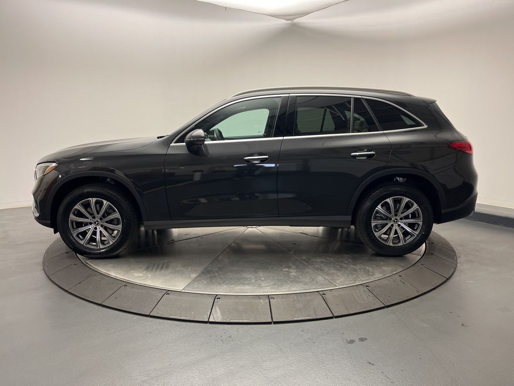 Thumbnail: 2026 Mercedes-Benz GLC - 4