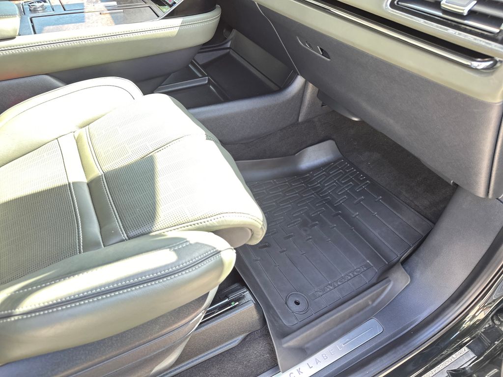 Used Car 2022 Lincoln Navigator L  Black Label For Sale Under $60,000 In Austin, Texas