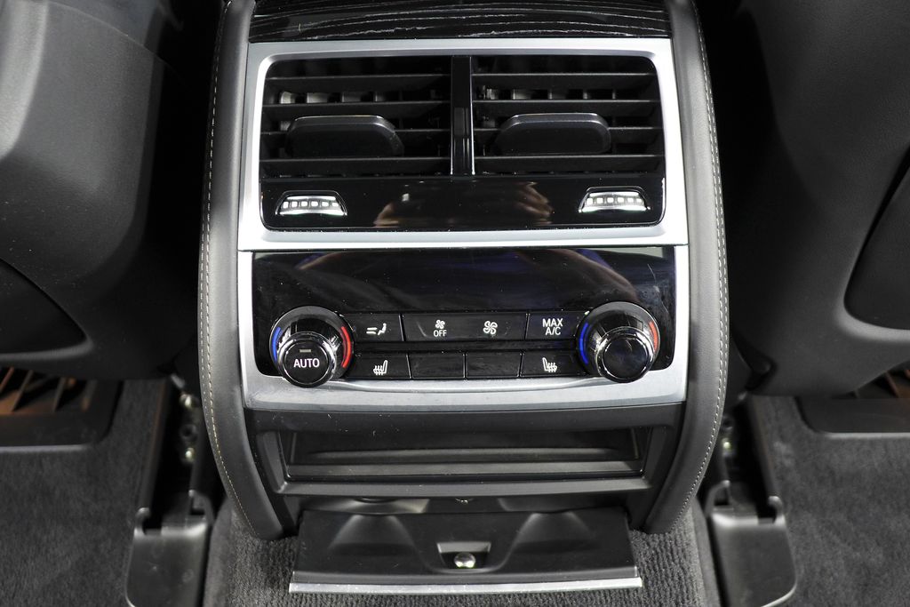 Thumbnail: 2022 BMW 7 Series - 23